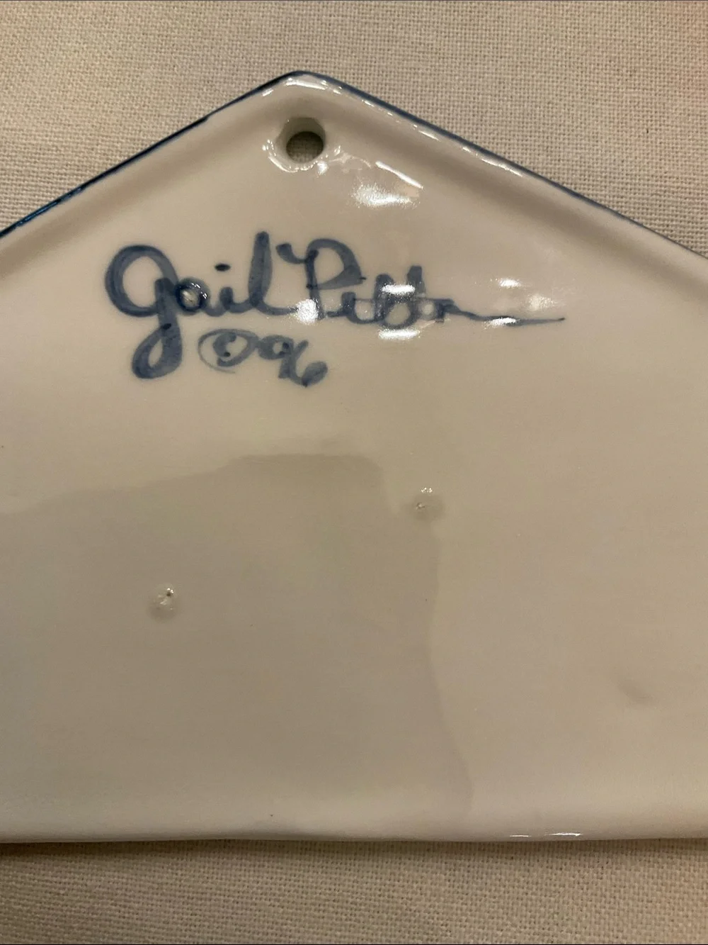 Wonderful Gail Pittman House Ornament or wall hanging.  5” x4”.  Mint condition
